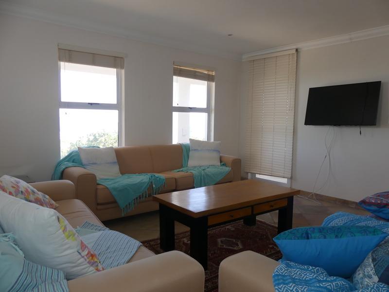To Let 3 Bedroom Property for Rent in Golden Mile Western Cape